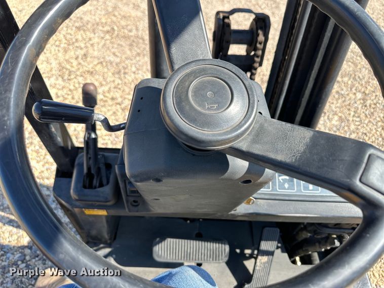 image for item OM9598 Yale GC040AENUAE083 forklift