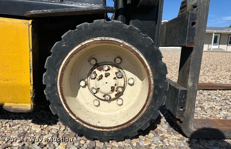 image for item OM9598 Yale GC040AENUAE083 forklift