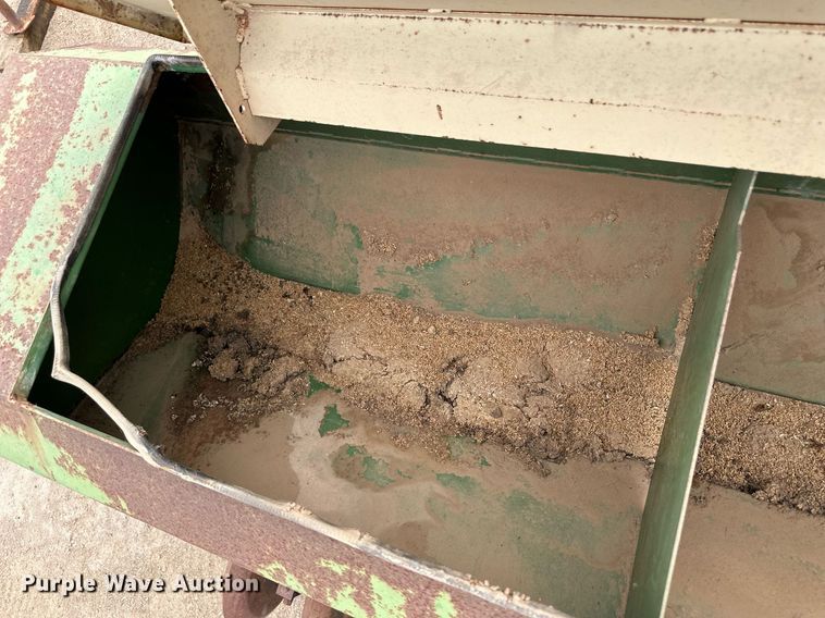 image for item OM9621 Great Plains 30-361080-HS seeder