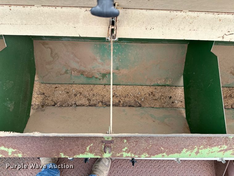 image for item OM9621 Great Plains 30-361080-HS seeder