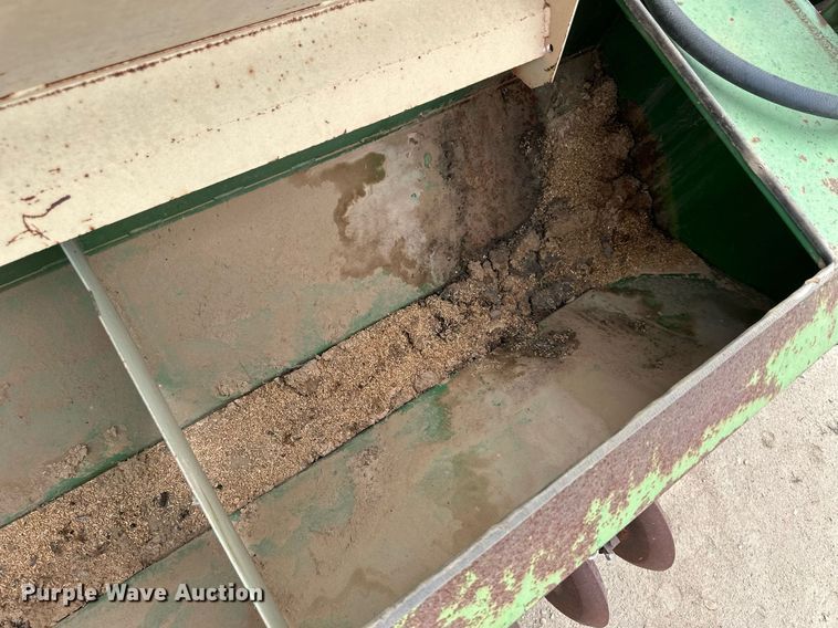 image for item OM9621 Great Plains 30-361080-HS seeder