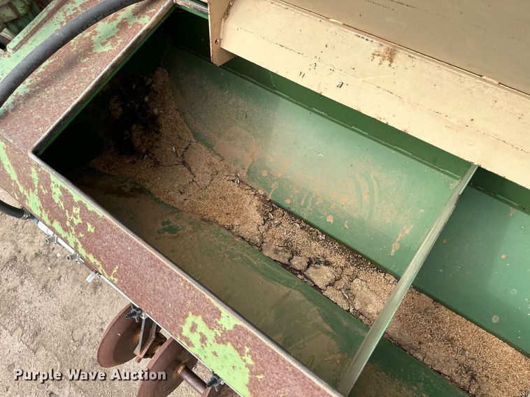 image for item OM9621 Great Plains 30-361080-HS seeder