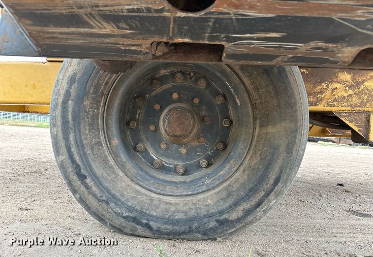 image for item OM9622 2001 Mallett 400V feed mixer