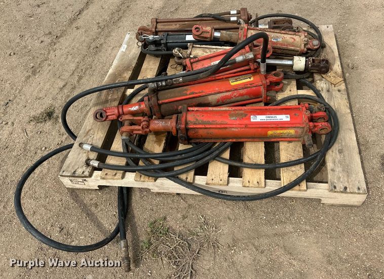 image for item OM9625 (7) hydraulic cylinders