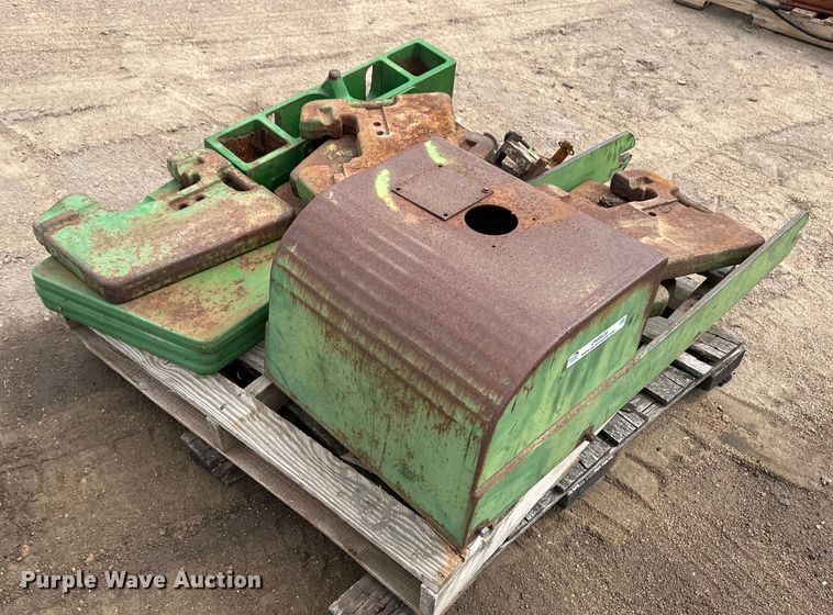image for item OM9626 John Deere tractor weights