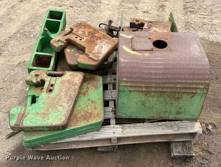 image for item OM9626 John Deere tractor weights