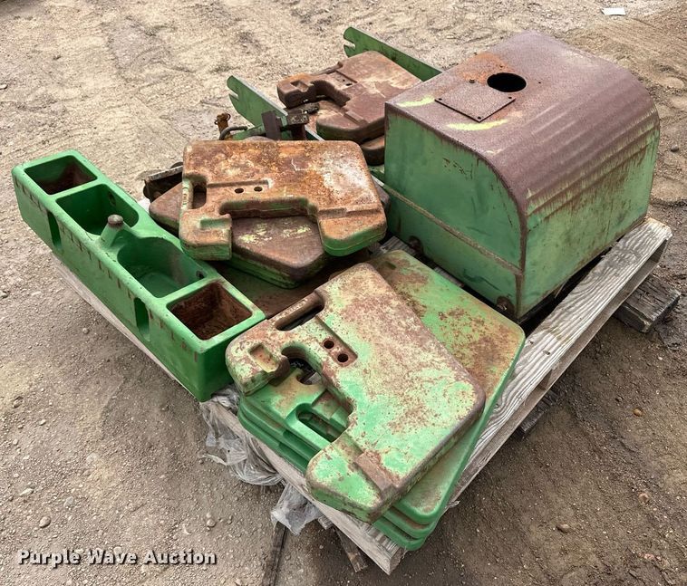 image for item OM9626 John Deere tractor weights