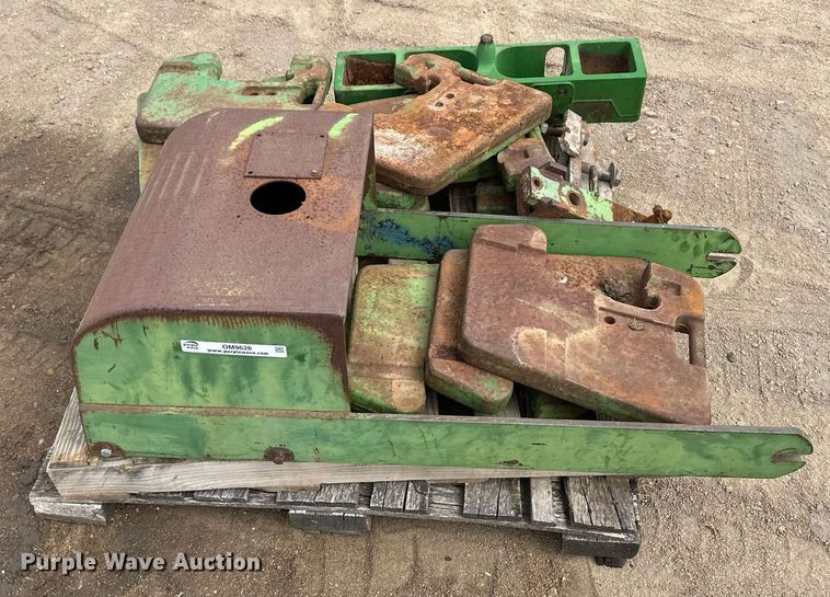 image for item OM9626 John Deere tractor weights