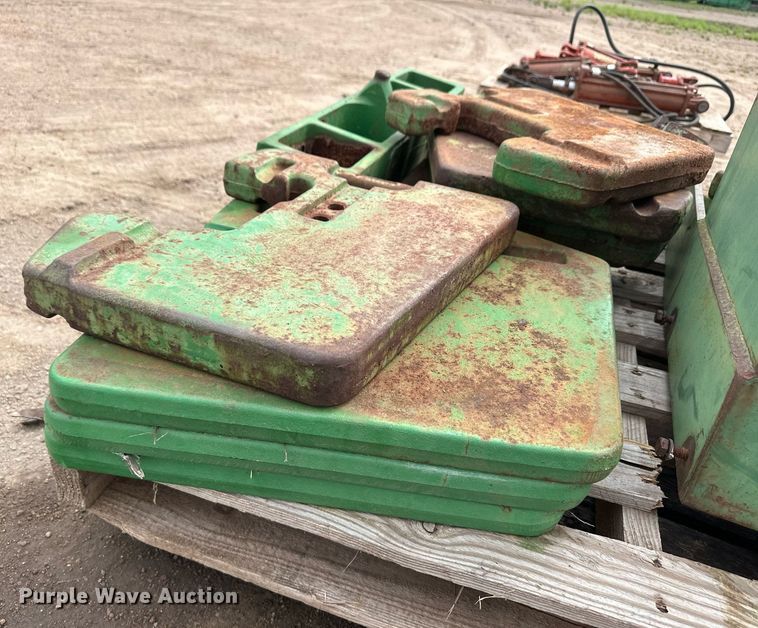 image for item OM9626 John Deere tractor weights