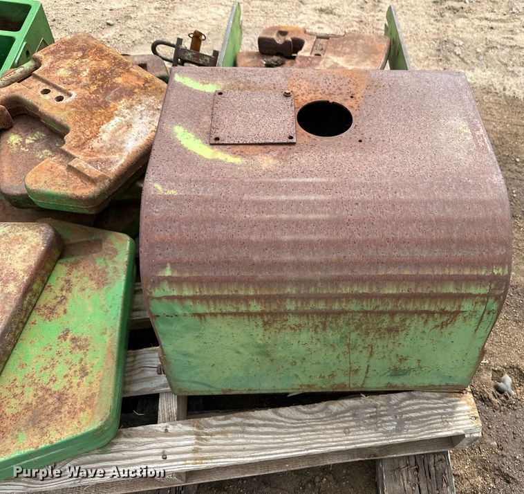 image for item OM9626 John Deere tractor weights