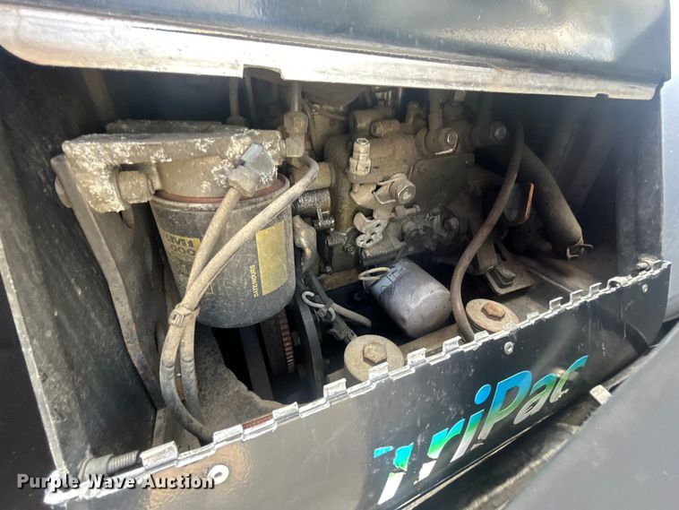 image for item DJ6378 2016 Freightliner Cascadia semi truck