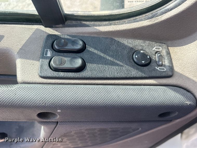 image for item DJ6378 2016 Freightliner Cascadia semi truck