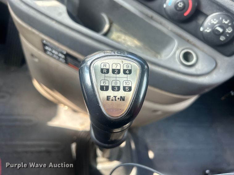 image for item DJ6378 2016 Freightliner Cascadia semi truck