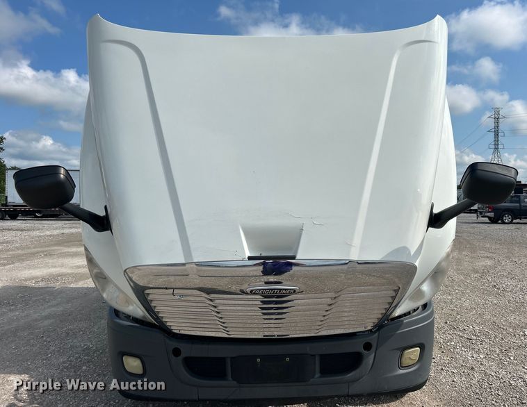 image for item DJ6378 2016 Freightliner Cascadia semi truck