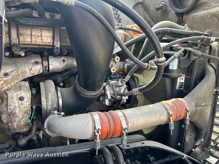 image for item DJ6378 2016 Freightliner Cascadia semi truck