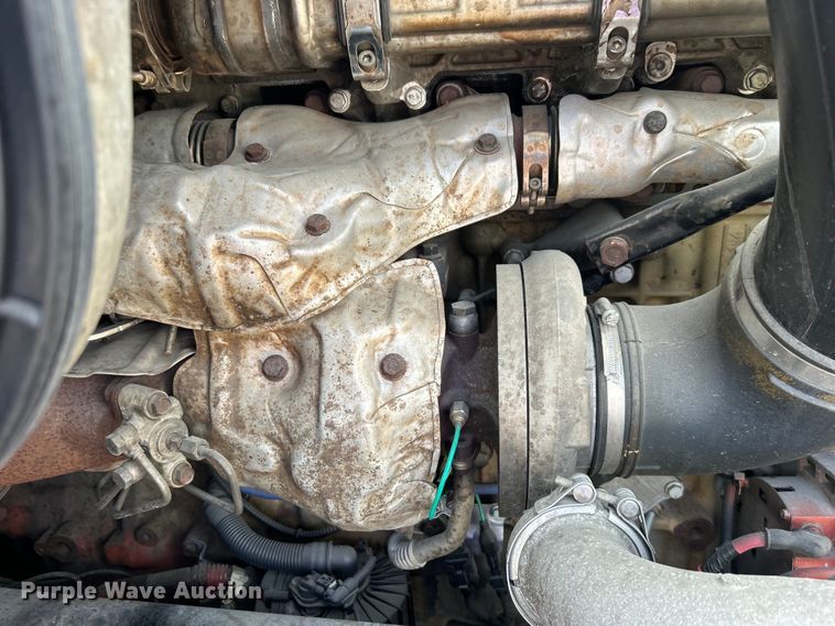 image for item DJ6378 2016 Freightliner Cascadia semi truck