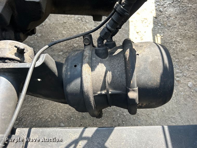 image for item DJ6378 2016 Freightliner Cascadia semi truck