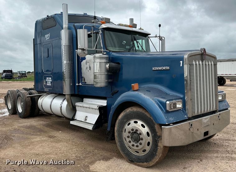 image for item DK6667 2005 Kenworth W900 semi truck