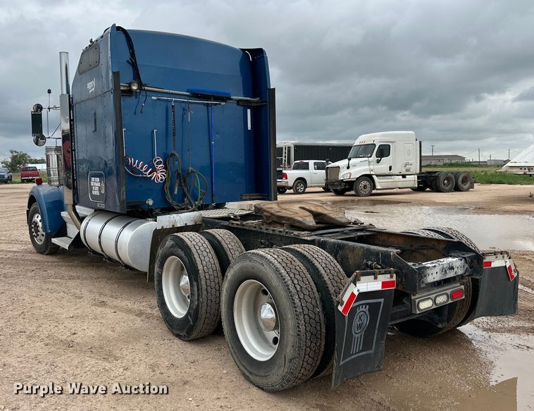 image for item DK6667 2005 Kenworth W900 semi truck