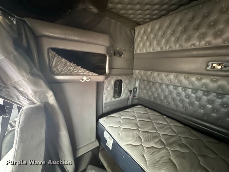 image for item DK6667 2005 Kenworth W900 semi truck