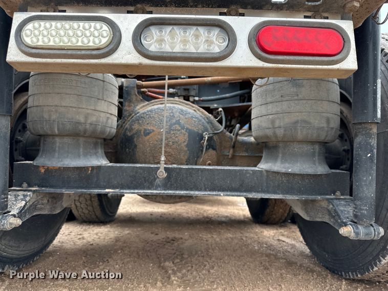 image for item DK6667 2005 Kenworth W900 semi truck