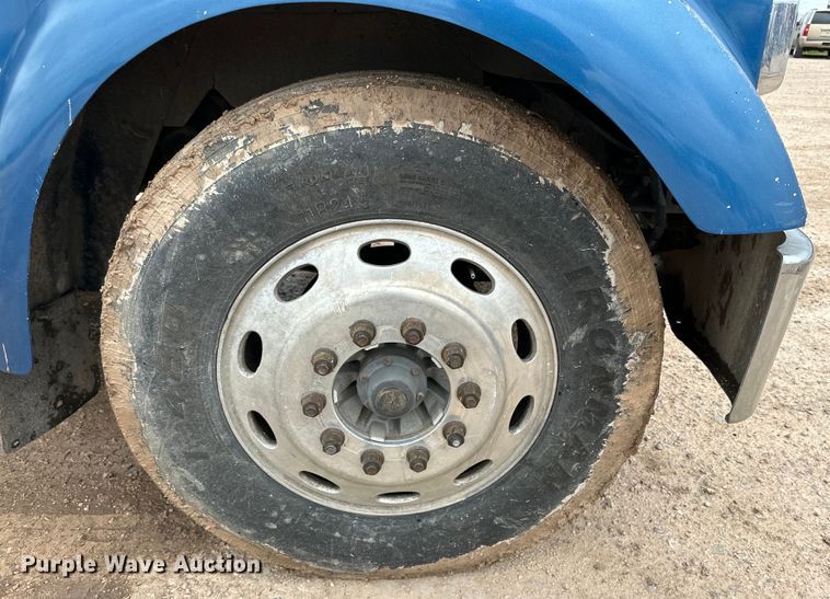 image for item DK6667 2005 Kenworth W900 semi truck