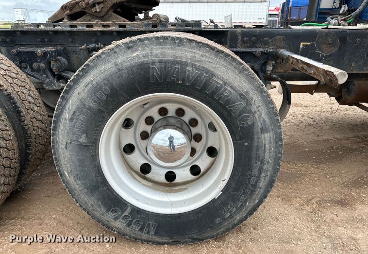 image for item DK6667 2005 Kenworth W900 semi truck