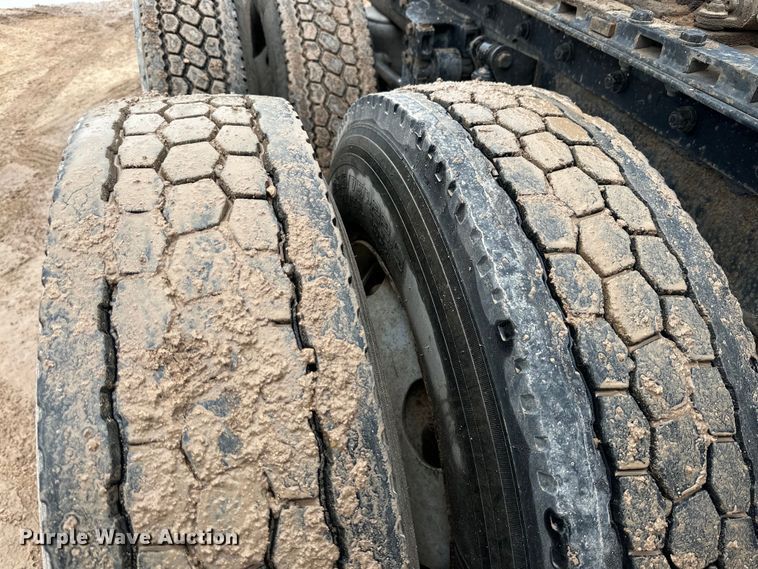 image for item DK6667 2005 Kenworth W900 semi truck