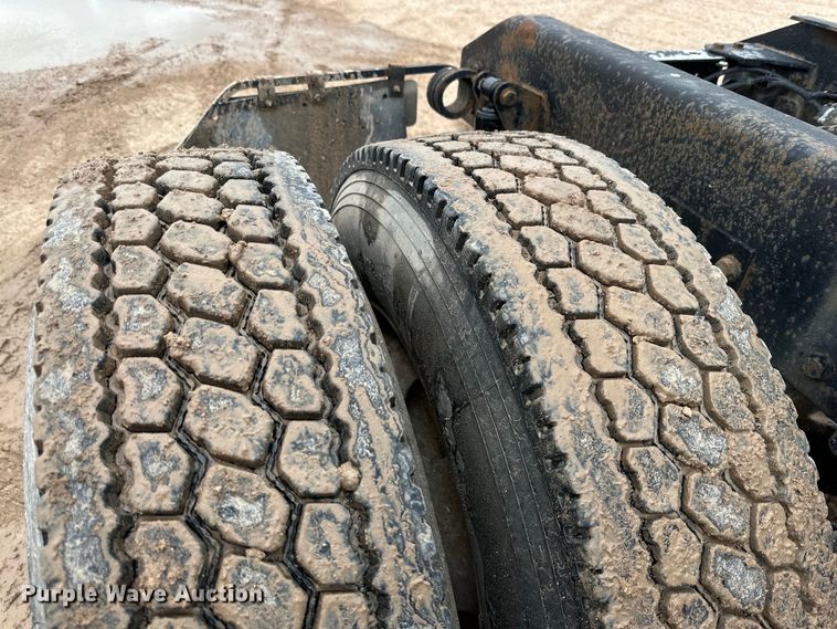 image for item DK6667 2005 Kenworth W900 semi truck