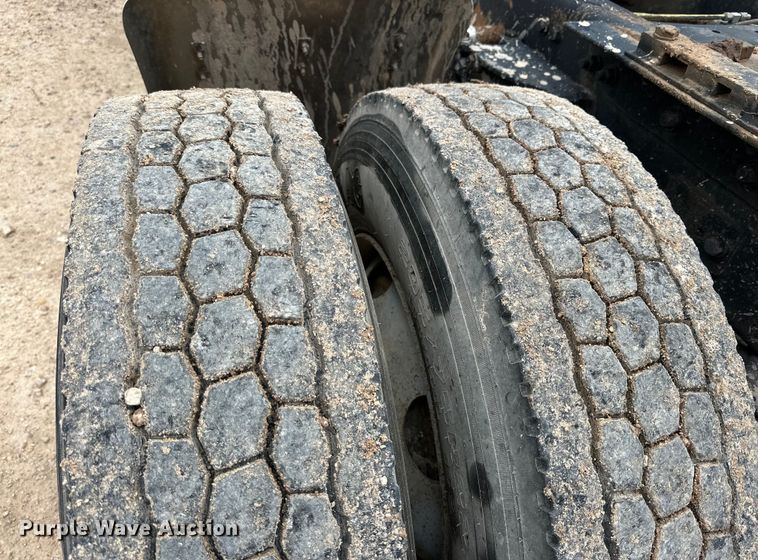 image for item DK6667 2005 Kenworth W900 semi truck