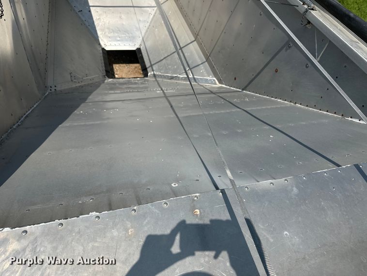 image for item DM2721 2002 Timpte grain trailer