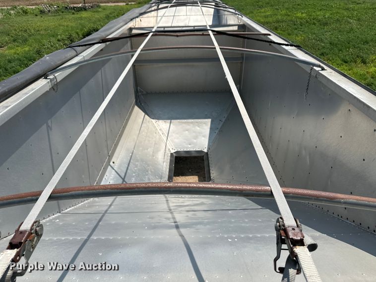 image for item DM2721 2002 Timpte grain trailer