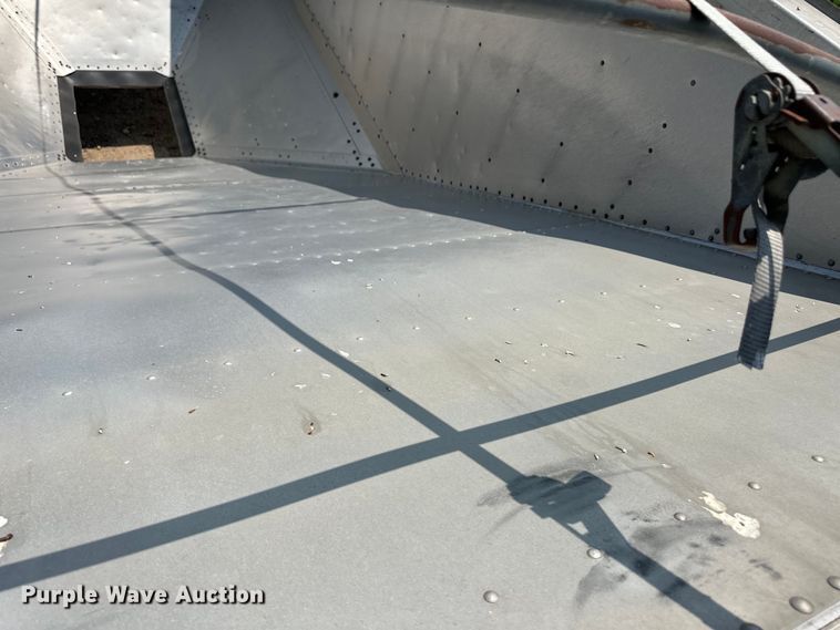 image for item DM2721 2002 Timpte grain trailer