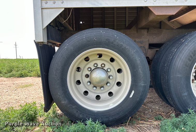 image for item DM2721 2002 Timpte grain trailer