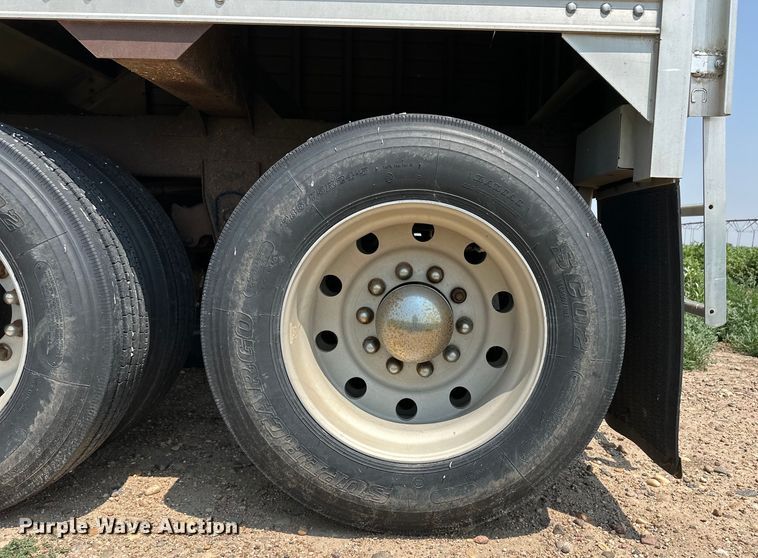 image for item DM2721 2002 Timpte grain trailer