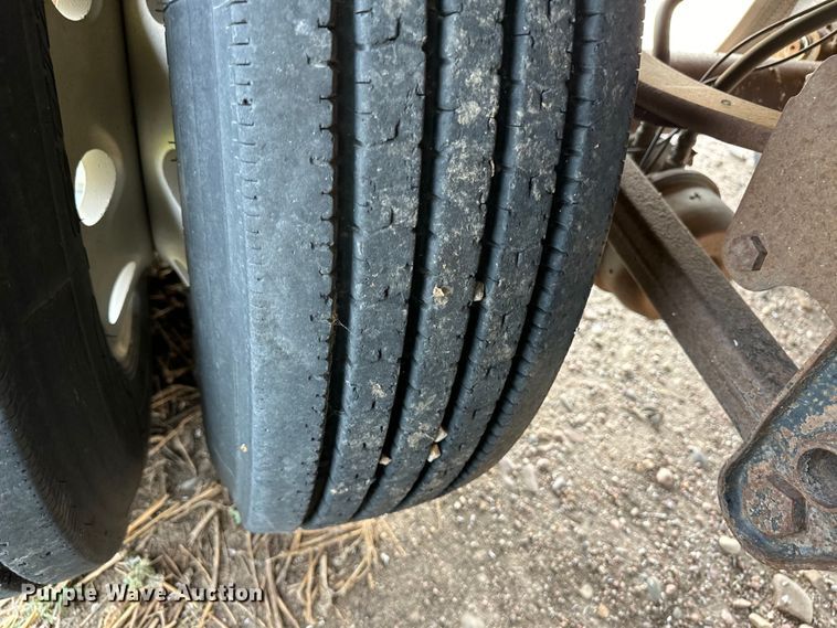 image for item DM2721 2002 Timpte grain trailer