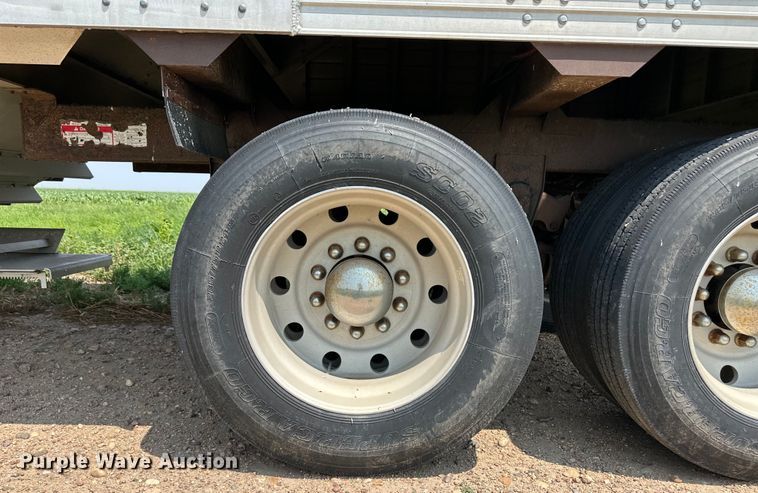 image for item DM2721 2002 Timpte grain trailer