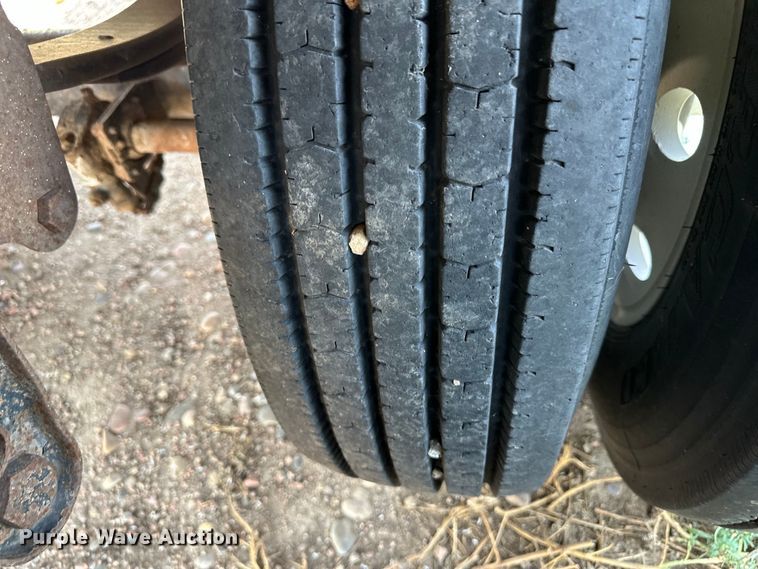 image for item DM2721 2002 Timpte grain trailer