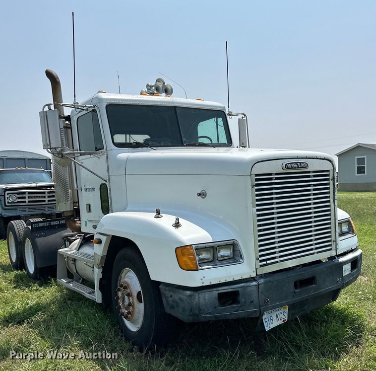 image for item DM2722 1999 Freightliner FLD semi truck