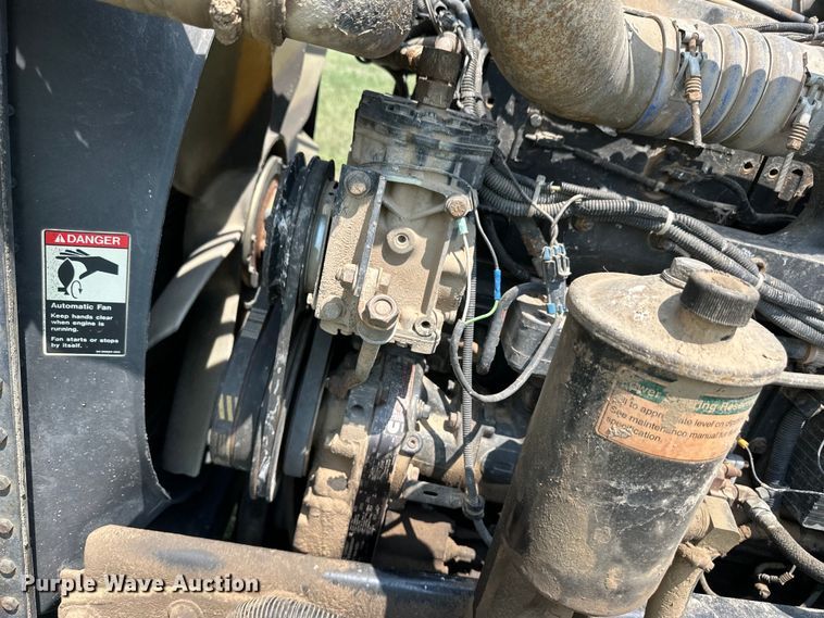 image for item DM2722 1999 Freightliner FLD semi truck