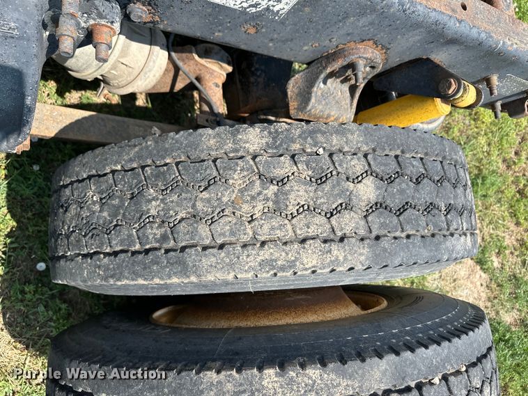 image for item DM2722 1999 Freightliner FLD semi truck