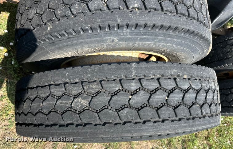 image for item DM2722 1999 Freightliner FLD semi truck