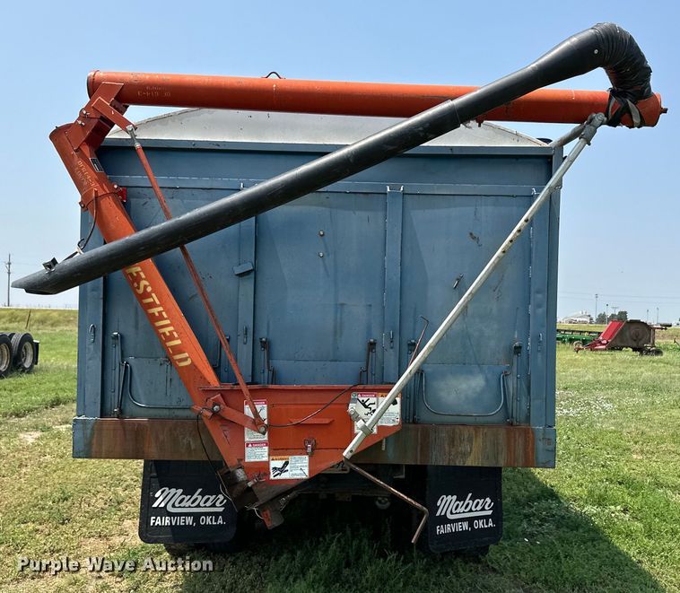 image for item DM2725 1975 GMC 6500 grain truck