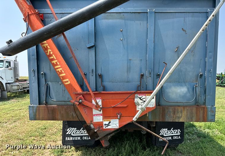 image for item DM2725 1975 GMC 6500 grain truck