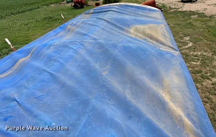 image for item DM2725 1975 GMC 6500 grain truck