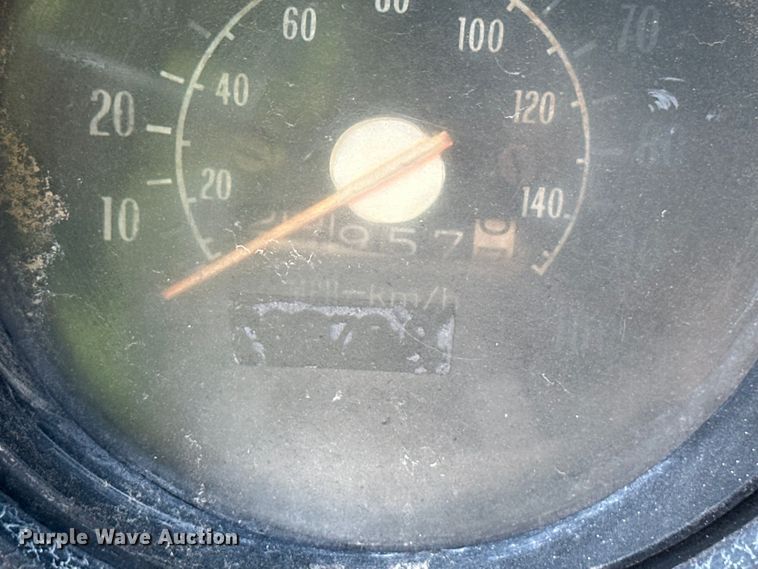 image for item DM2725 1975 GMC 6500 grain truck