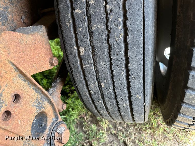 image for item DM2725 1975 GMC 6500 grain truck