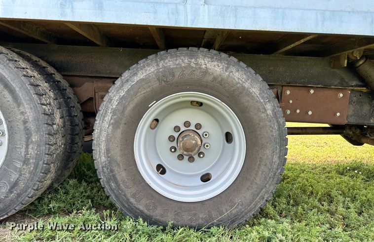 image for item DM2725 1975 GMC 6500 grain truck