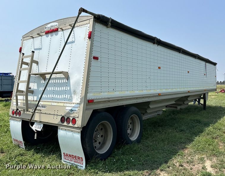 image for item DM2726 2004 Wilson DWH-500C grain trailer