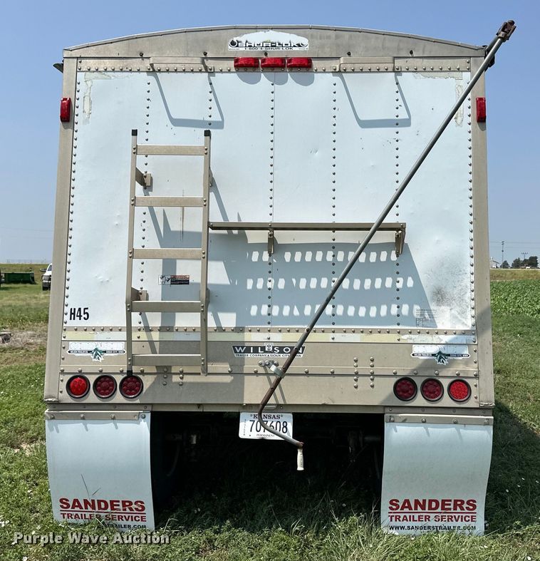 image for item DM2726 2004 Wilson DWH-500C grain trailer